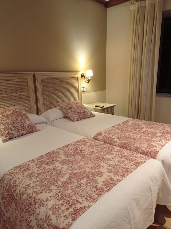 El Cuartel De Lugueros Otel Dış mekan fotoğraf