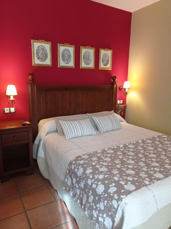El Cuartel De Lugueros Otel Dış mekan fotoğraf