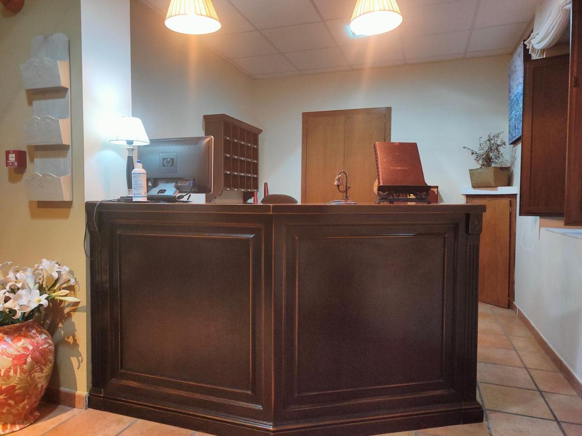 El Cuartel De Lugueros Otel Dış mekan fotoğraf
